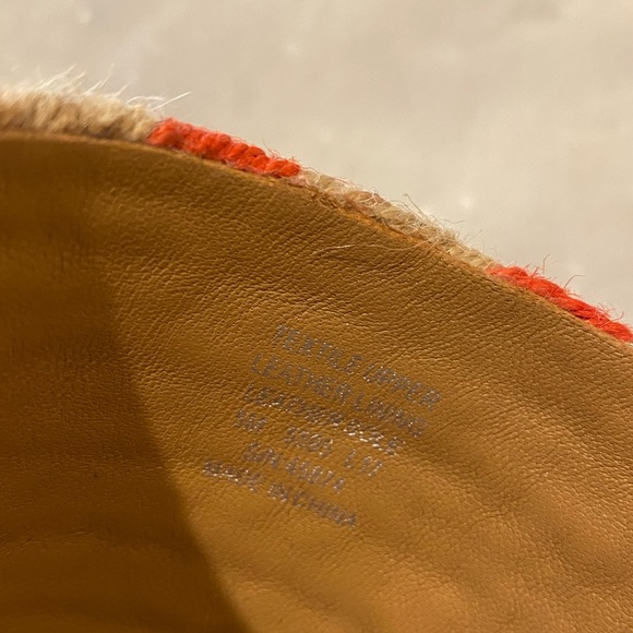 Tory Burch- slip on espadrille heals. Size 5 - Picture 10 of 11